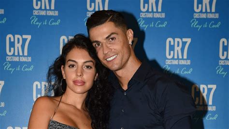 Georgina, la esposa de CR7 con una tanga que no deja nada a la ...